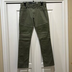 NWT- Men’s INC- International Concepts Stockholm Skinny Jeans. Size 30/32.